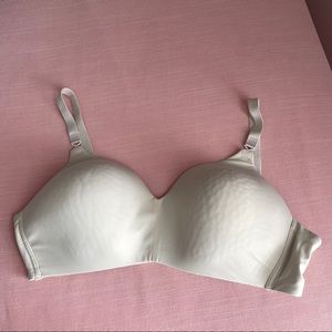 Warners lightly padded bra